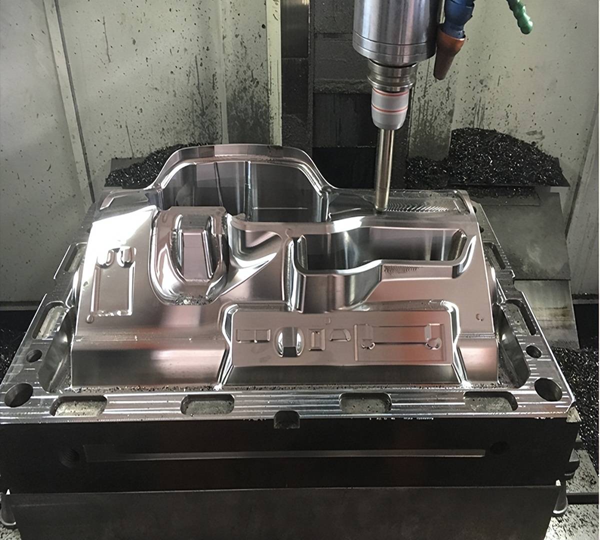 雙宇塑膠模具|塑膠開模:從基礎(chǔ)到進(jìn)階的精密制造藝術(shù)!