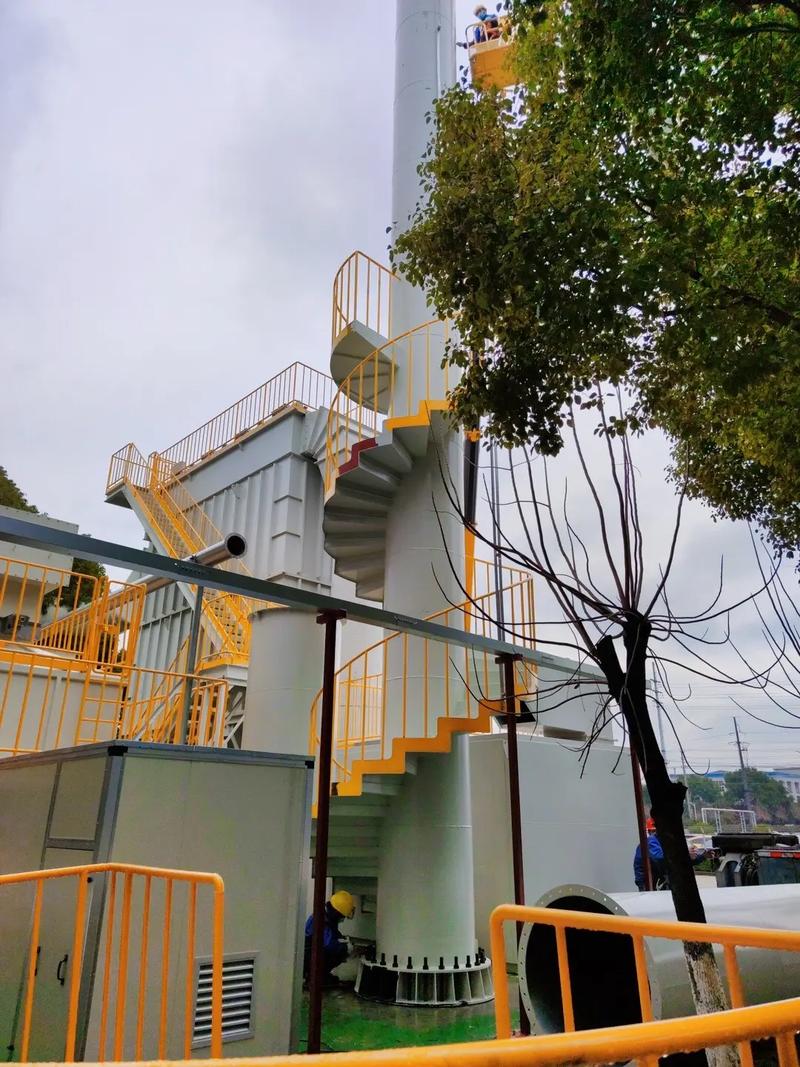 帶旋轉(zhuǎn)樓梯的煙囪 廢氣處理系統(tǒng)的匠心之作